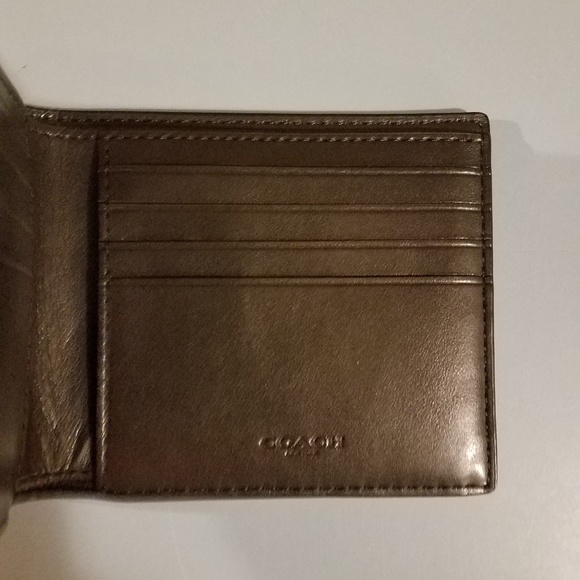 Coach Wallet - Picture 3 of 4